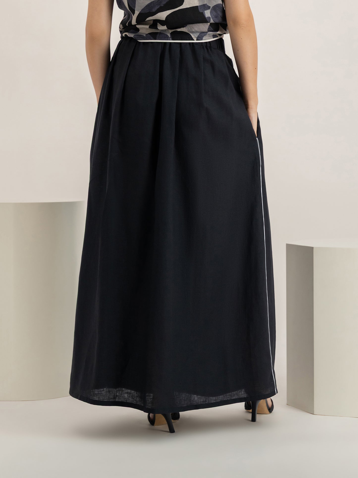 Nina Black Skirt