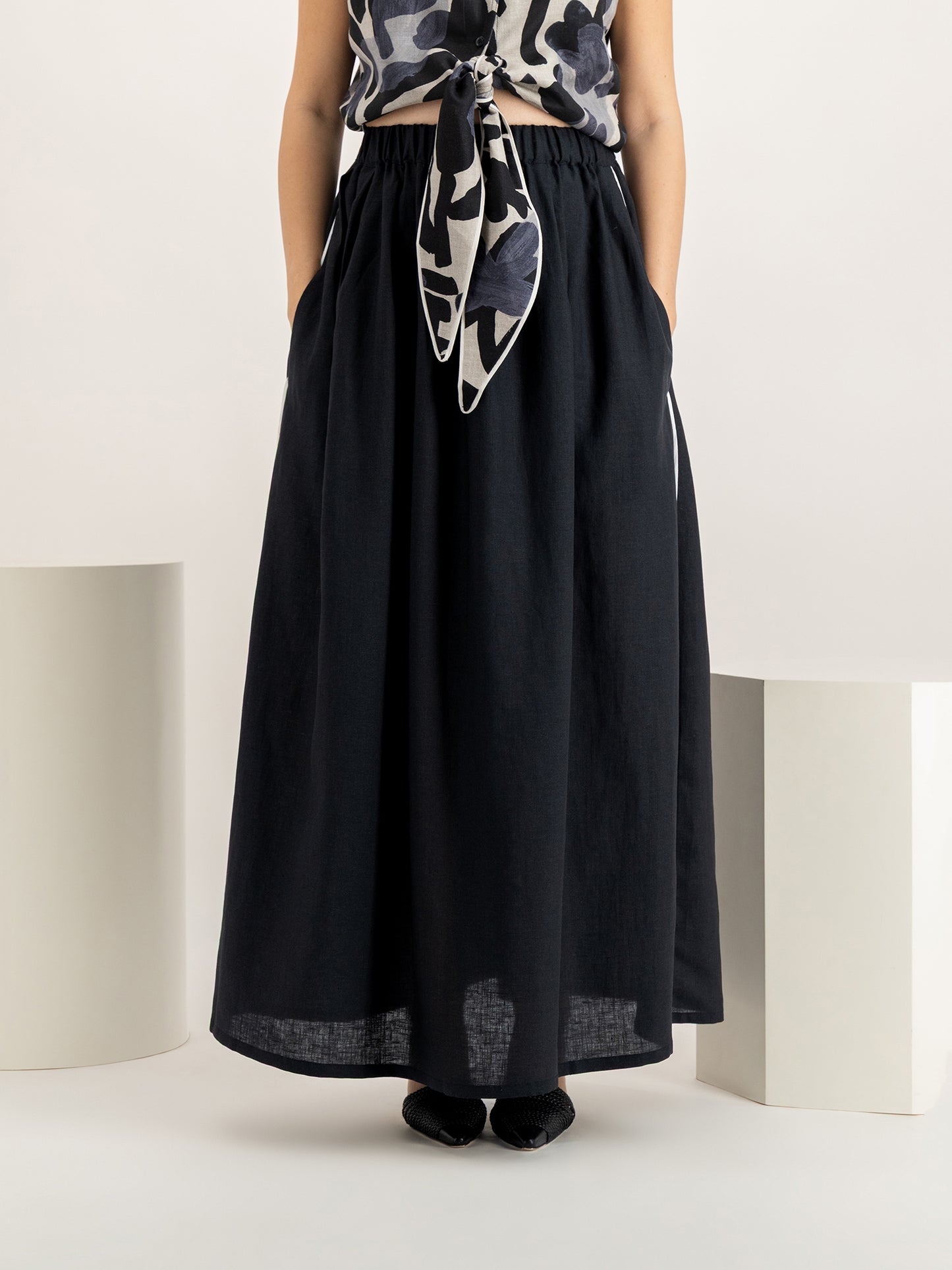 Nina Black Skirt