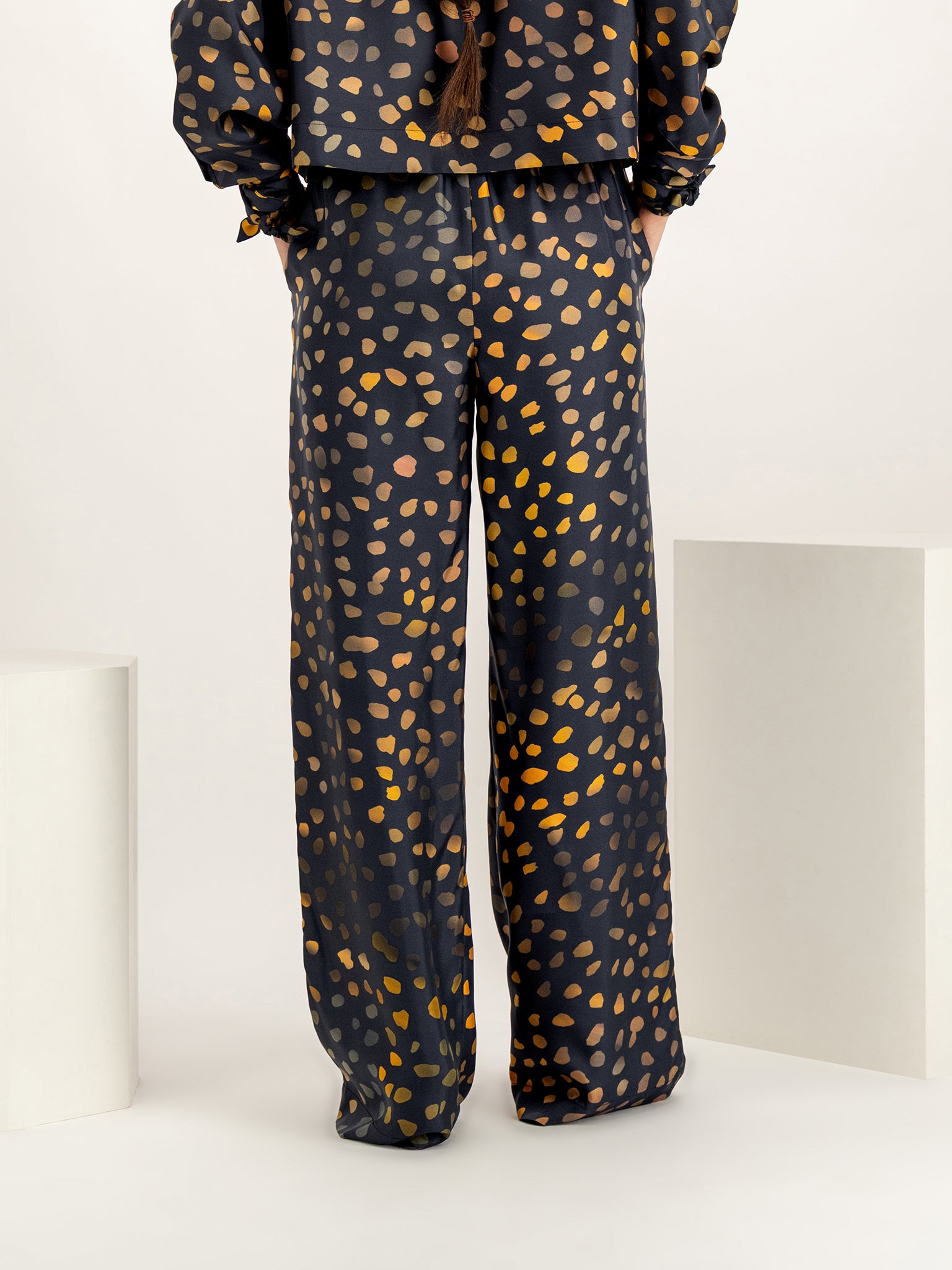Arvenn Moonlit Dots Twill Silk