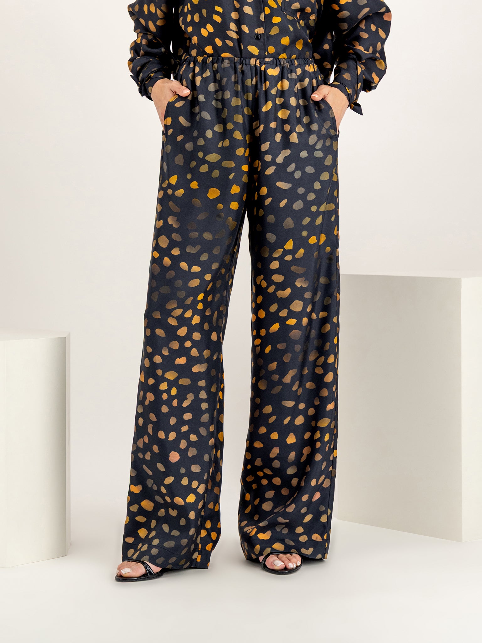 Arvenn Moonlit Dots Twill Silk