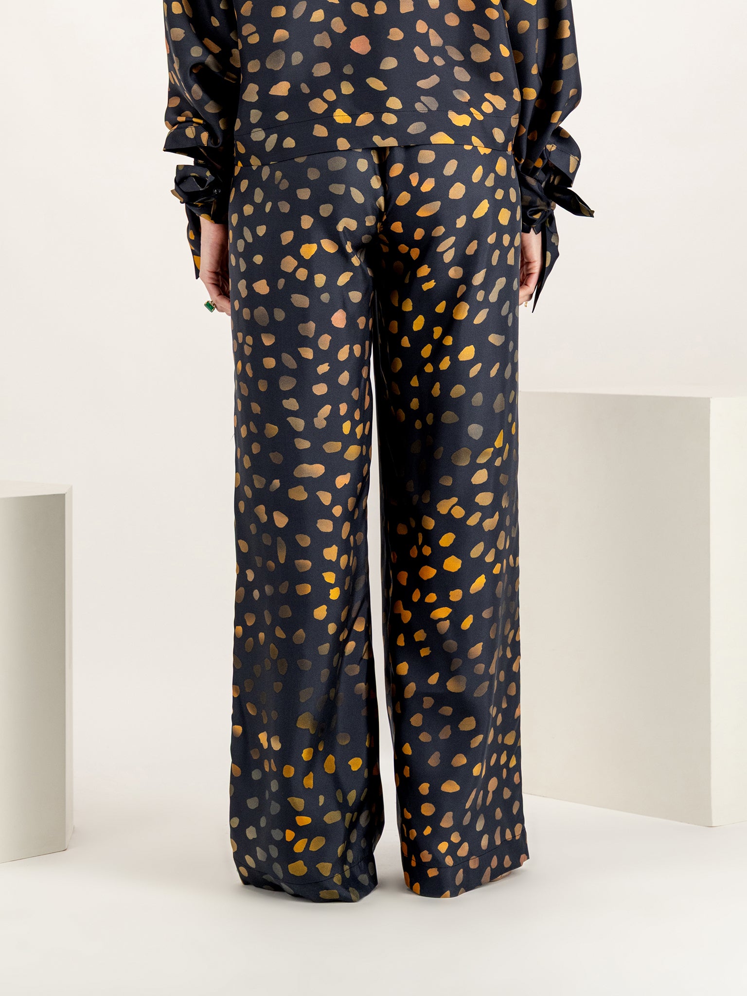 Arvenn Moonlit Dots Twill Silk