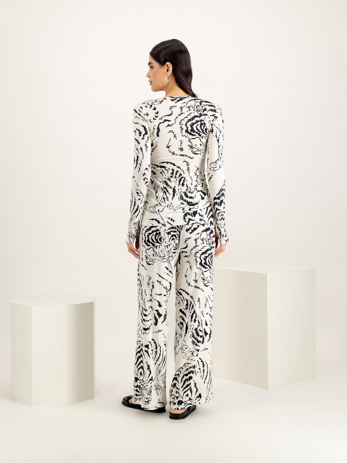Tigress Cream Jersey Twist Set